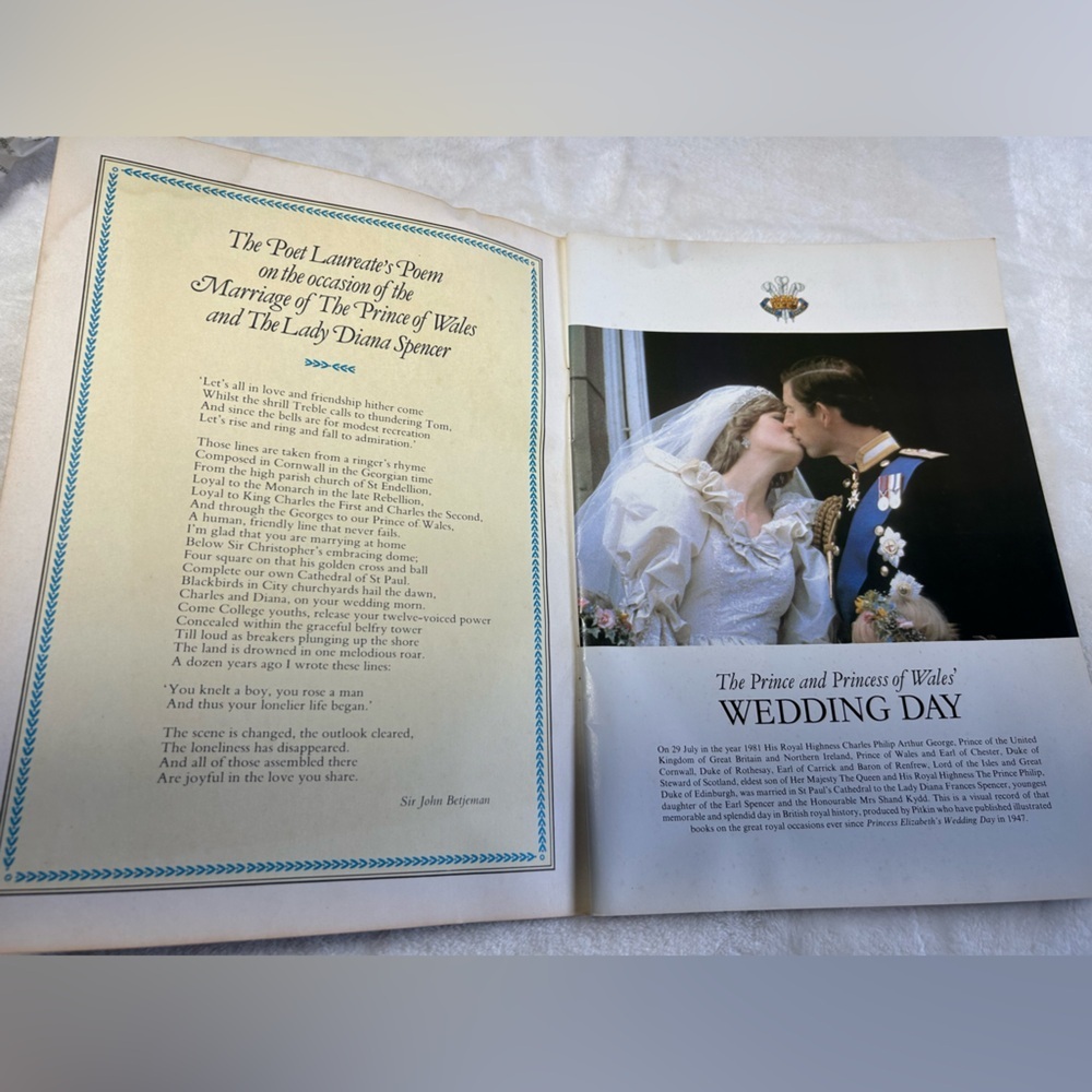 Wedding Day Commemorative Magazine- Prince Charles and Princess Diana - Picture 4 of 4